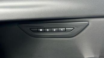 Jaguar XE 2.0 D200 R-Dynamic HSE Black 4dr Auto With Heated Front Seats an
