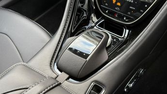 Aston Martin DBS V12 Superleggera Touchtronic