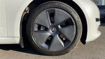 Tesla Model 3 Long Range AWD 4dr Auto
