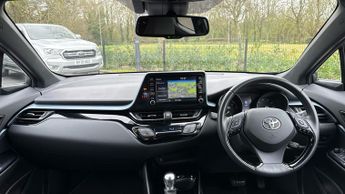 Toyota CHR 1.8 Hybrid Design 5dr CVT (Keyless Entry/Go)(Navigation)(Heated 