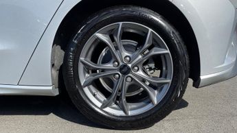 Ford Focus 1.0 EcoBoost Hybrid mHEV 125 ST-Line Edition 5dr