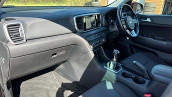Kia Sportage 1.6T GDi ISG 2 5dr (AWD) Manual with Full Kia History  Apple Car