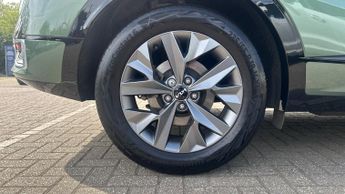 Kia Sportage 1.6T GDi HEV GT-Line S 5dr Auto with Pan Roof  Carplay  360 Cam 