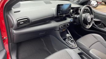 Toyota Yaris 1.5 Hybrid Dynamic 5dr CVT