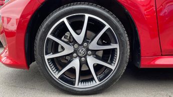 Toyota Yaris 1.5 Hybrid Dynamic 5dr CVT