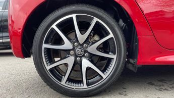 Toyota Yaris 1.5 Hybrid Dynamic 5dr CVT