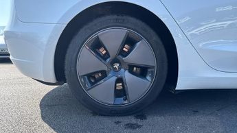 Tesla Model 3 Long Range AWD 4dr Auto (Heated Front Seats)(Fixed Glass Roof)(N