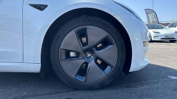 Tesla Model 3 Long Range AWD 4dr Auto (Heated Front Seats)(Fixed Glass Roof)(N