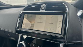 Jaguar XE 2.0 D200 R-Dynamic HSE Black 4dr Auto - 	Sliding Panoramic roof 