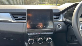 Renault Captur 1.6 E-TECH full hybrid 145 Evolution 5dr Auto (Rear Sensors)(Nav