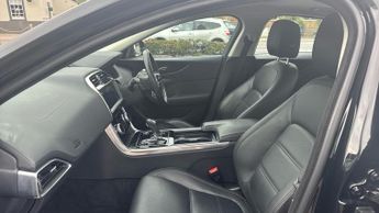 Jaguar XE 2.0d SE 