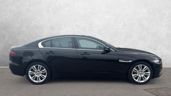 Jaguar XE 2.0d SE 