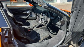 McLaren 750S Spider V8 2dr SSG Auto MSO Paint