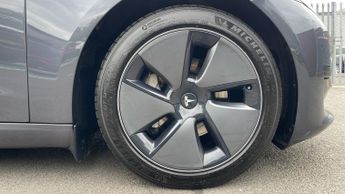 Tesla Model 3 RWD 4dr Auto - Panoramic Glass Roof - Heated Front Seats - Rear 