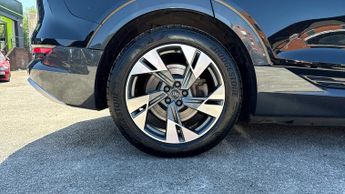 Audi e-Tron 300kW 55 Quattro 95kWh Sport 5dr (Front/Rear Parking Sensors)(He