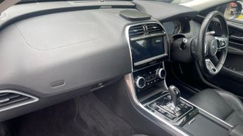 Jaguar XE 2.0 S 4dr Auto P250i