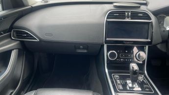 Jaguar XE 2.0 S 4dr Auto P250i