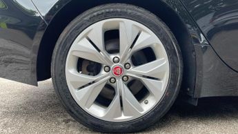 Jaguar XE 2.0 S 4dr Auto P250i