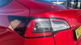 Tesla Model 3 Long Range AWD 4dr Auto