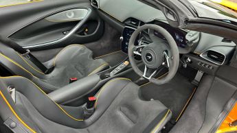 McLaren Artura V6 PHEV Vision Spec  3 years of service plan remains