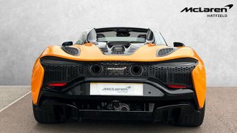 McLaren Artura V6 PHEV Vision Spec  3 years of service plan remains