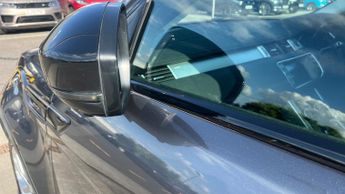 Land Rover Range Rover Evoque Si4 Dynamic AT with Lux Pk  NAV  RevCam  F and R Sensors  PanoRo