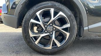 Toyota CHR 1.8 Hybrid Design 5dr CVT - Heated Front Seats - Reverse Camera 