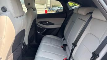 Jaguar E-PACE 1.5 P300e R-Dynamic SE 5dr Auto - Panoramic Sunroof - 20 inch Bl