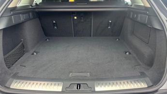 Land Rover Range Rover Velar 2.0 P400e SE 5dr Auto