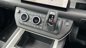 Land Rover Defender 3.0 D350 X-Dynamic HSE 110 5dr Auto (7 Seat) With Climate Front 