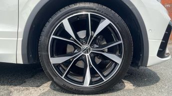 Volkswagen Tiguan 1.5 TSI 150 R-Line 5dr DSG - Heated Front Seats -  Discover Navi