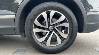 Volkswagen Tiguan 1.5 TSI Active 5dr - Discover Navigation - Front/Rear Parking Se