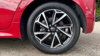 Toyota Yaris 1.5 Hybrid Design 5dr CVT
