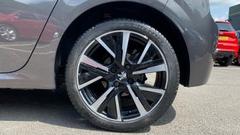 Peugeot 208 1.2 PureTech 100 Allure 5dr