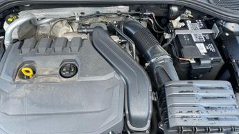 Volkswagen Golf 1.5 TSI 150 Life 5dr - Discover Navigation - Front/Rear Parking 