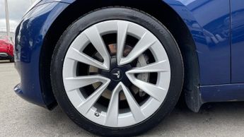 Tesla Model 3 Long Range AWD 4dr Auto