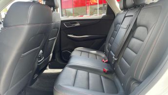 MG HS 1.5 T-GDI SE 5dr DCT