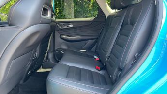 MG HS 1.5 T-GDI Trophy 5dr DCT