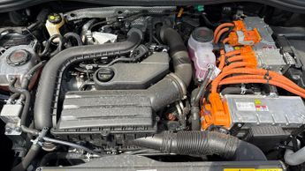 Volkswagen Tiguan 1.5 TSI 272 eHybrid R-Line 5dr DSG (Heated/Ventilated Front Seat