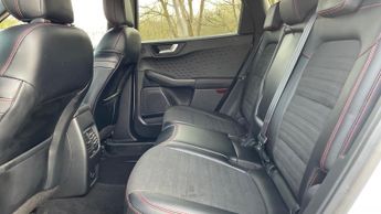 Ford Kuga 2.5 PHEV ST-Line 5dr CVT - Ford SYNC3 Navigation System - Front 