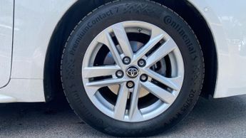 Toyota Corolla 1.8 VVT-i Hybrid Icon Tech 5dr CVT