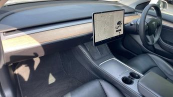 Tesla Model 3 Long Range AWD 4dr Auto - Fixed Panoramic Glass Roof - Heated Se