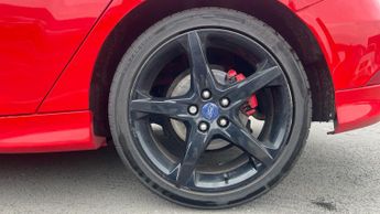 Ford Focus 2.0 TDCi Zetec S Red 5dr - Navigation - DAB Radio - Folding Mirr