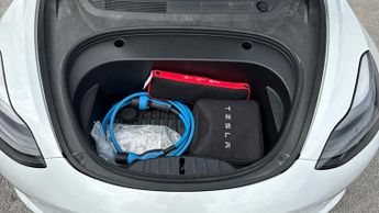 Tesla Model 3 Long Range AWD 4dr Auto (Heated Front Seats)(Fixed Glass Roof)(N