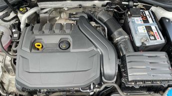Volkswagen Passat 1.5 TSI EVO R-Line 4dr - Heated Front Seats - Front/Rear Parking
