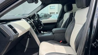 Land Rover Discovery 3.0 D300 R-Dynamic HSE 5dr Auto With Climate Front Seats and Fix