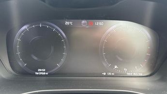 Volvo XC40 T3 163hp Inscription Nav 5 DR Manual with Volvo Nav  Rear Cam  L