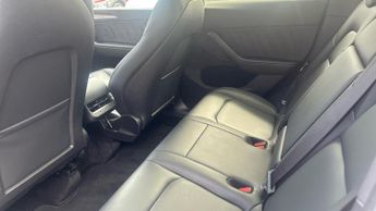 Tesla Model Y RWD 5dr Auto
