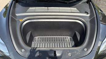 Tesla Model Y AWD 5dr Auto