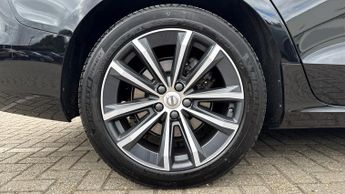Volvo V60 2.0 B3P Momentum 5dr Auto with 1 Owner  Power Tailgate  Heated S
